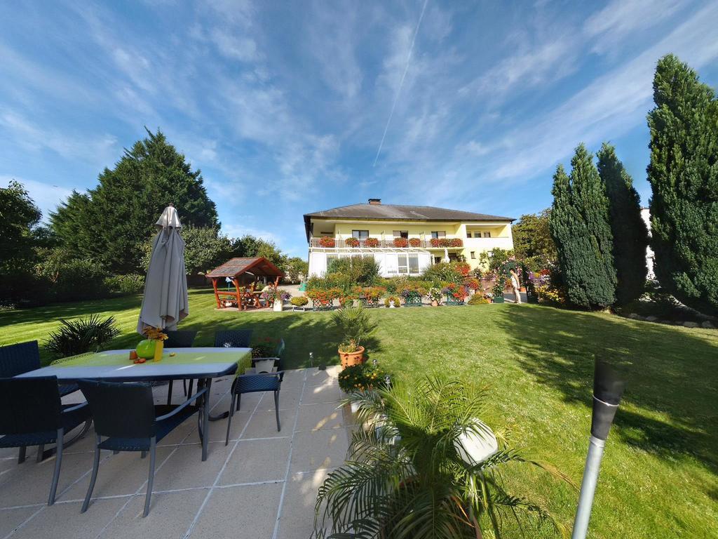 Haus Margarethe Hotel Moerbisch Am See Exterior photo