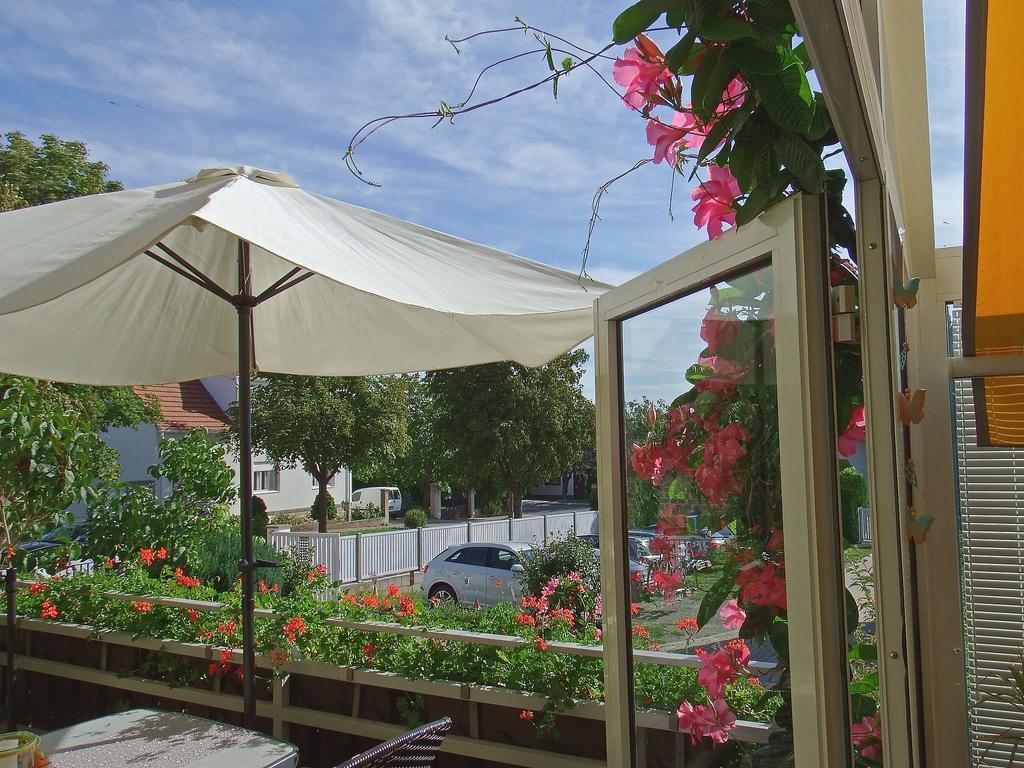 Haus Margarethe Hotel Moerbisch Am See Exterior photo